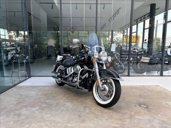 HARLEY-DAVIDSON SOFTAIL DELUXE 